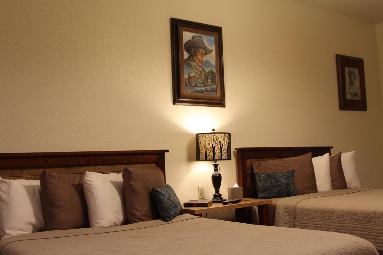 Bed and Breakfast Two Hats Ranch Big Rapids Exterior foto
