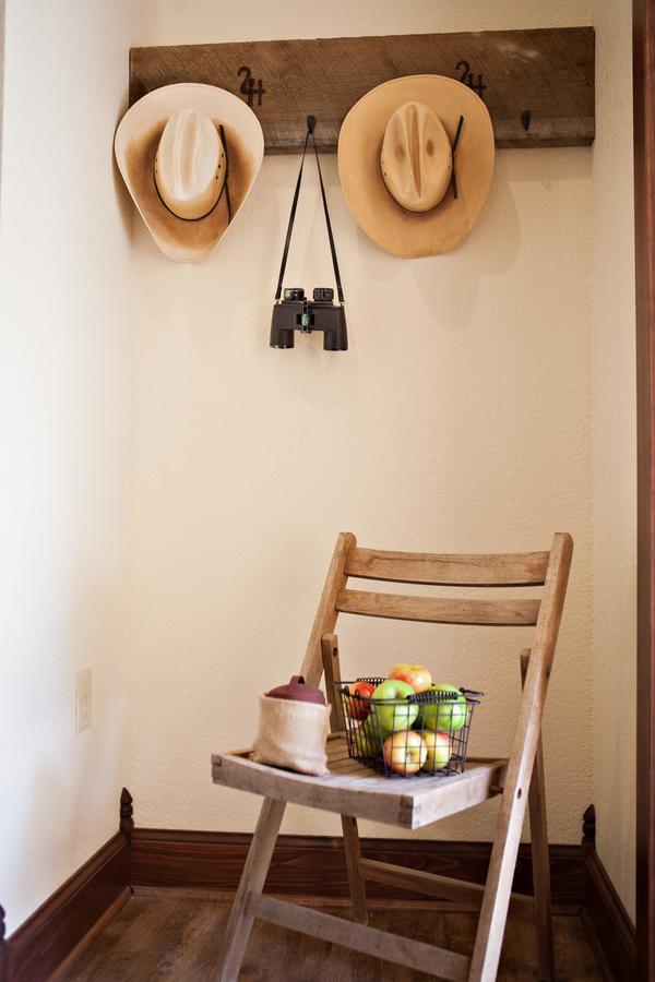 Bed and Breakfast Two Hats Ranch Big Rapids Exterior foto