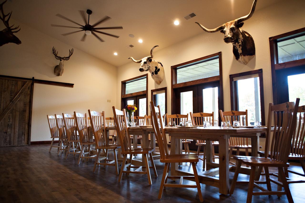 Bed and Breakfast Two Hats Ranch Big Rapids Exterior foto